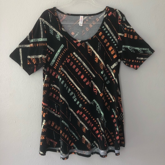 SOLD LulaRoe, Prefect T Style with a 90s Vibe - Picture 1 of 3